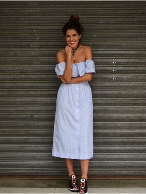 🩵 H&M Off Shoulder Midi Dress ✨ Blue Polka Dot Ruffle Button Front – Size 8